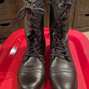 Steve Madden Troopa  Black Leather